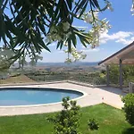 فيلة Elegant Tuscan
